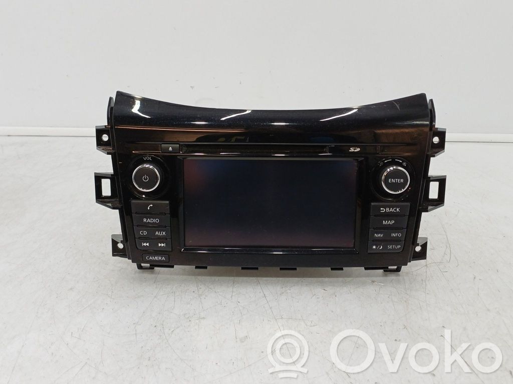 Nissan Navara D23 Panel / Radioodtwarzacz CD/DVD/GPS 