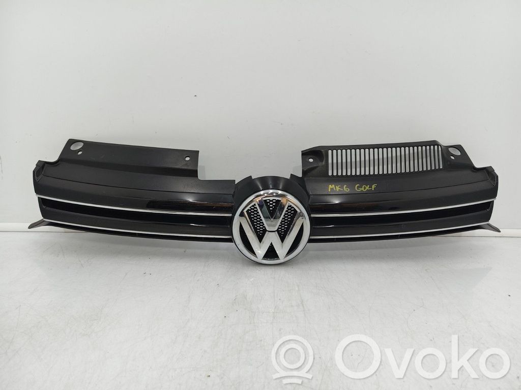 Volkswagen Golf V Etusäleikkö 