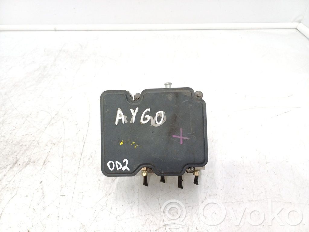 Toyota Aygo AB40 Unidad de control/módulo del ABS 