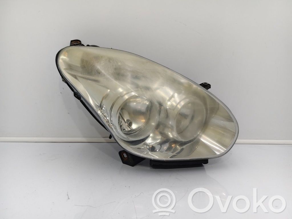 Opel Combo D Phare frontale 