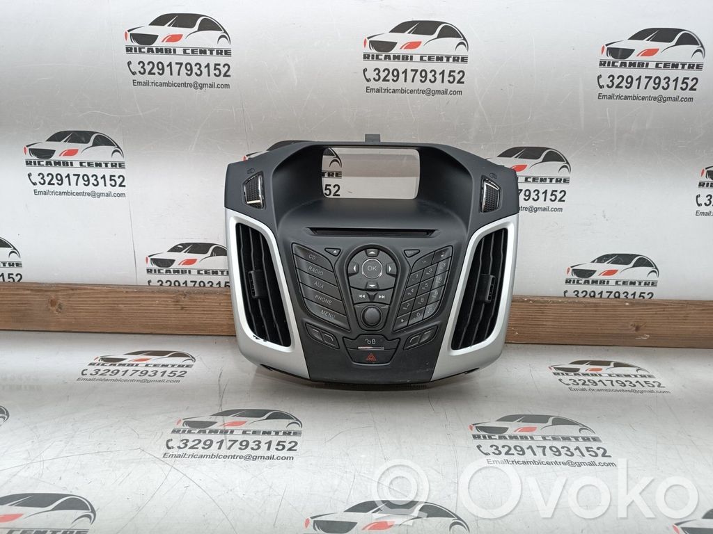 Ford Focus Konsola środkowa / Radio / GPS 
