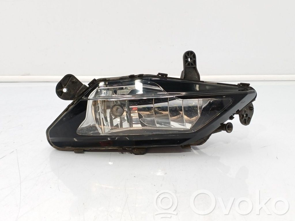 Opel Astra K Etu-/Ajovalo 