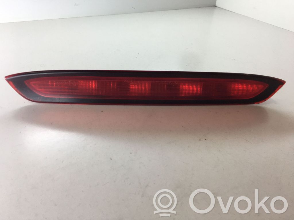 Toyota Corolla Verso E121 Third/center stoplight 