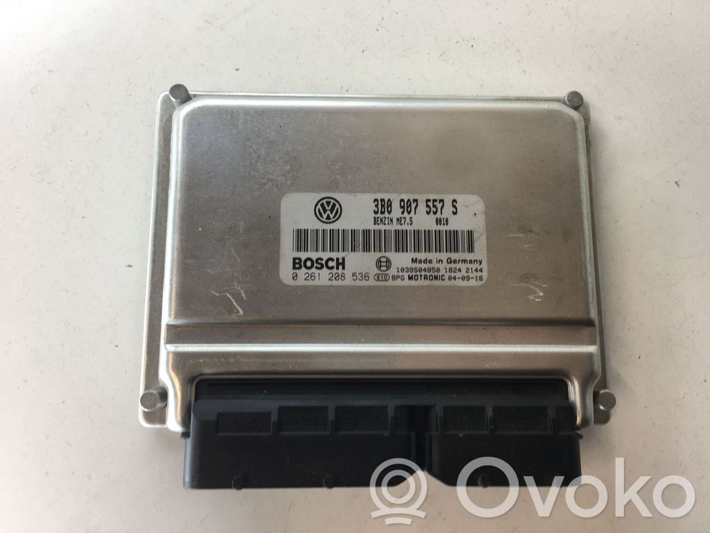 Volkswagen PASSAT B5.5 Engine control unit/module 