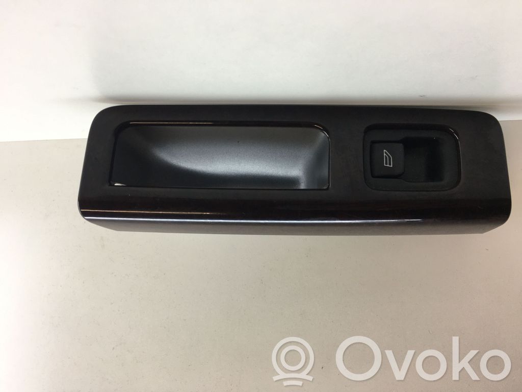 Volvo V50 Rear door interior handle 