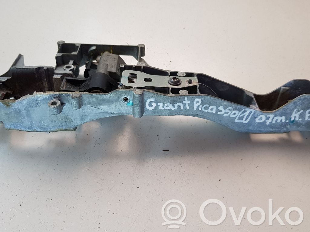 Citroen C4 Grand Picasso Takaoven ulkokahvan kehys 