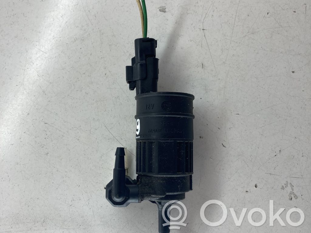 Renault Clio II Windscreen/windshield washer pump 