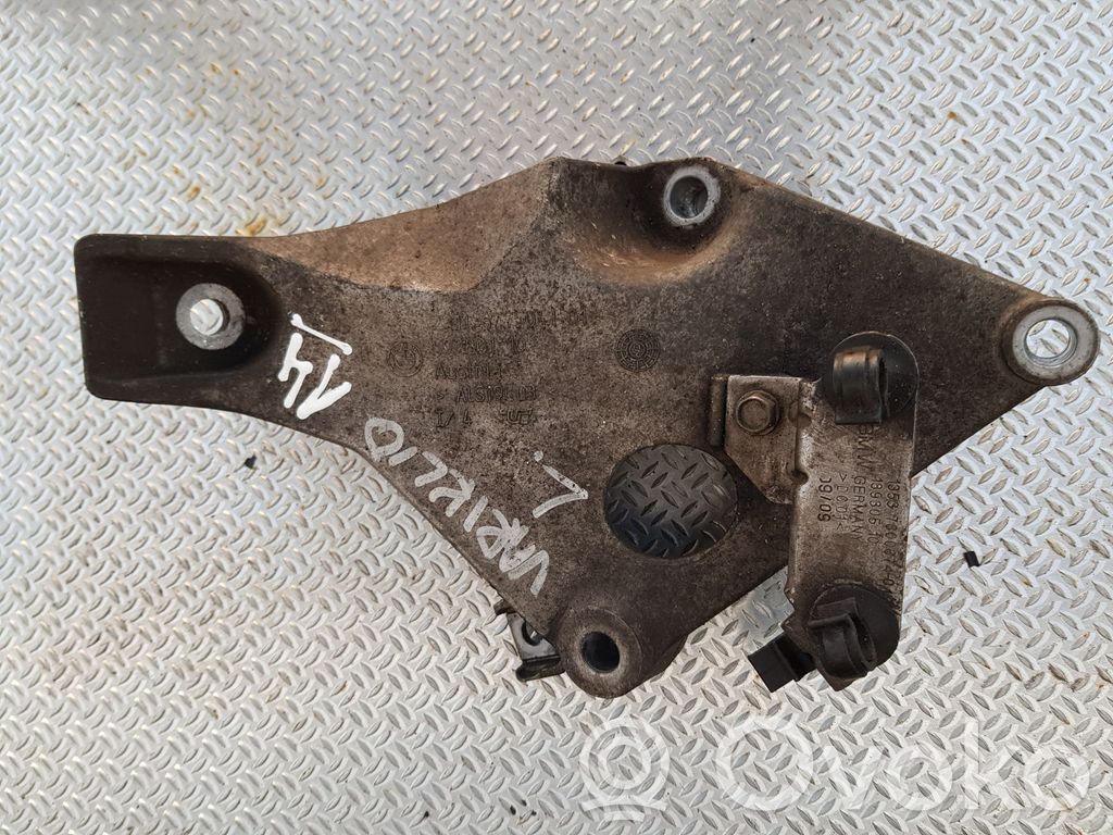 BMW X1 E84 Engine mounting bracket 