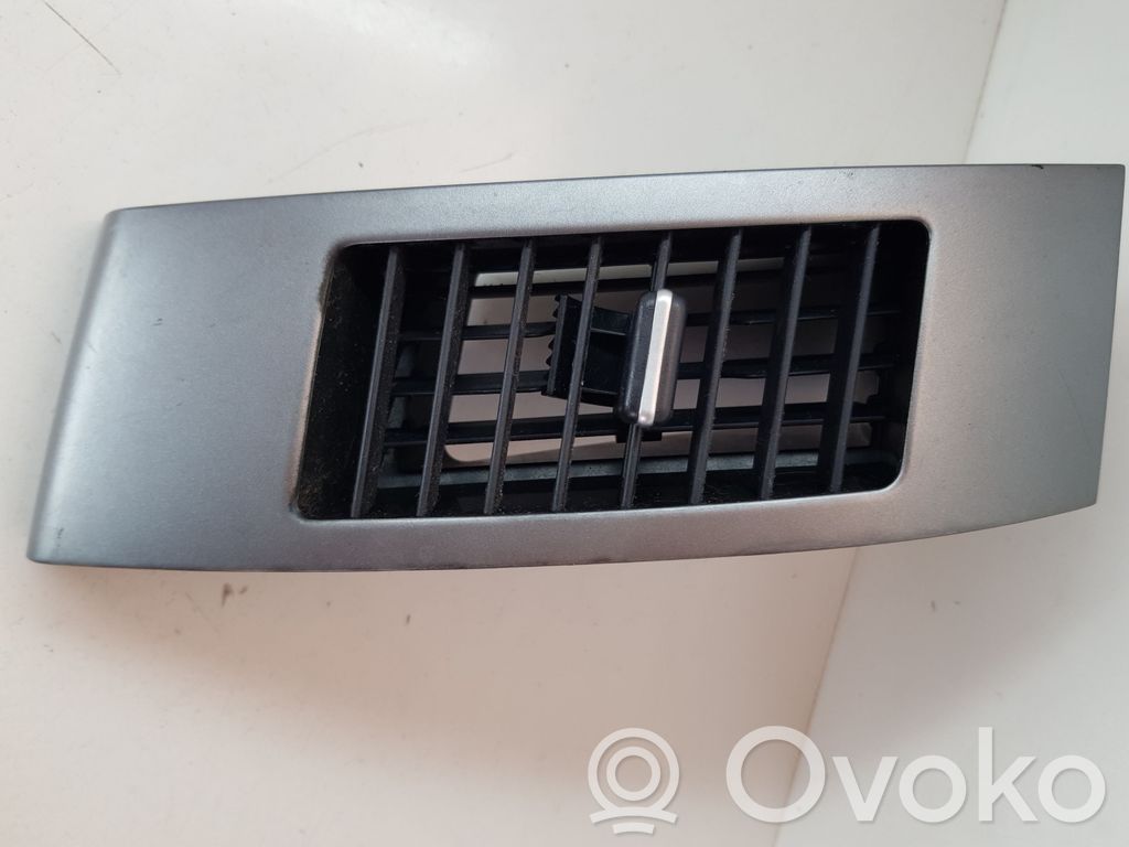 Peugeot 4007 Rejilla de ventilación central del panel 