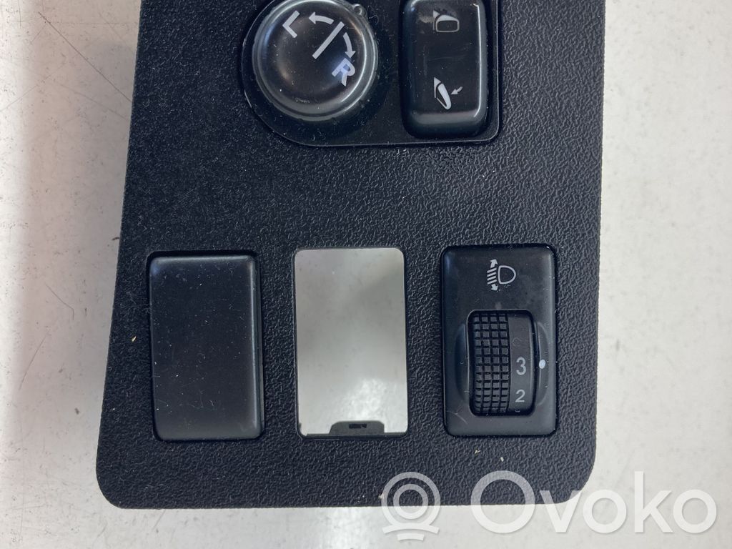 Nissan Qashqai Wing mirror switch 