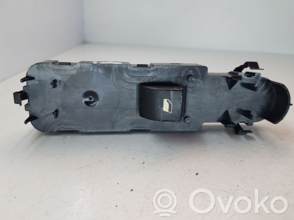 Peugeot 508 Electric window control switch 