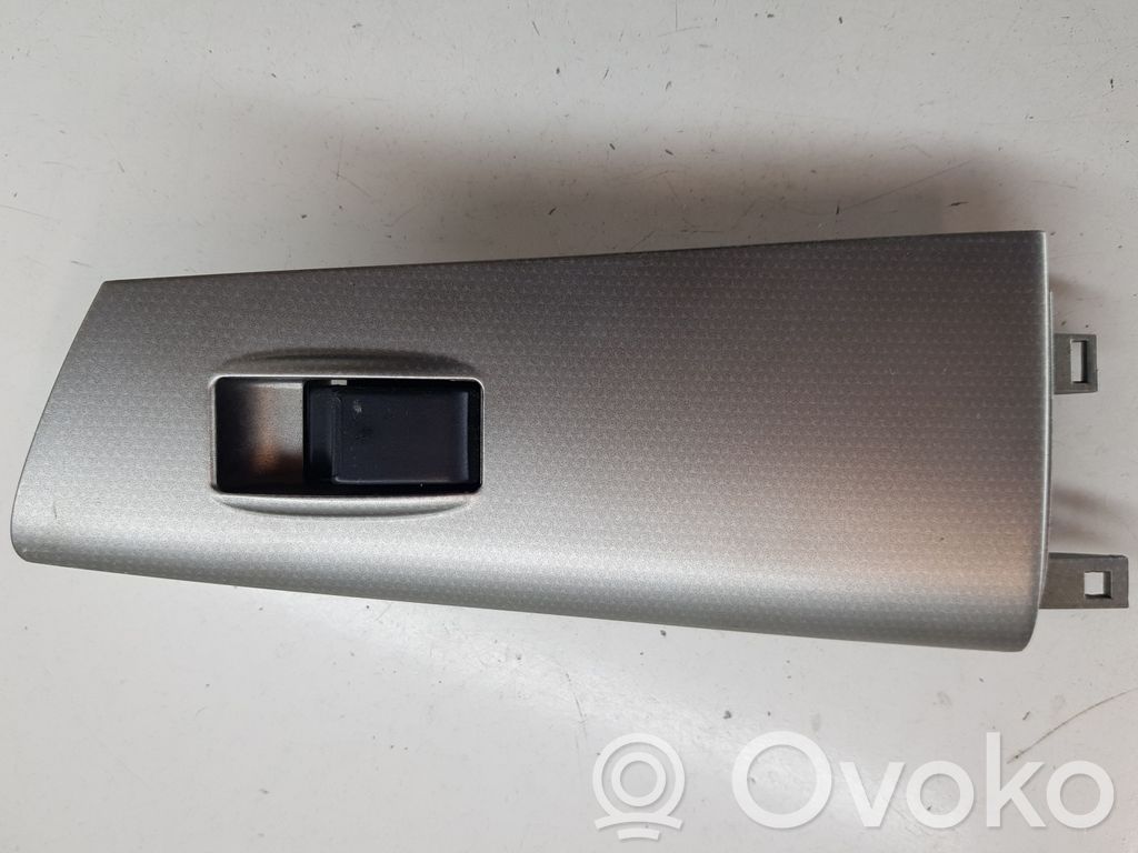 Toyota Corolla E120 E130 Electric window control switch 