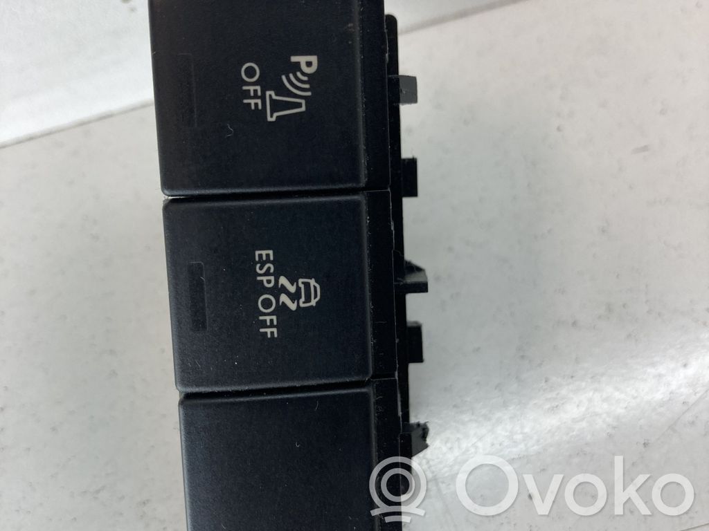 Peugeot 3008 I ESP (stability program) switch 