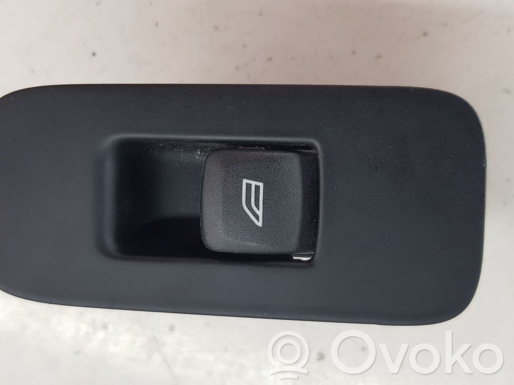 Volvo V40 Electric window control switch 