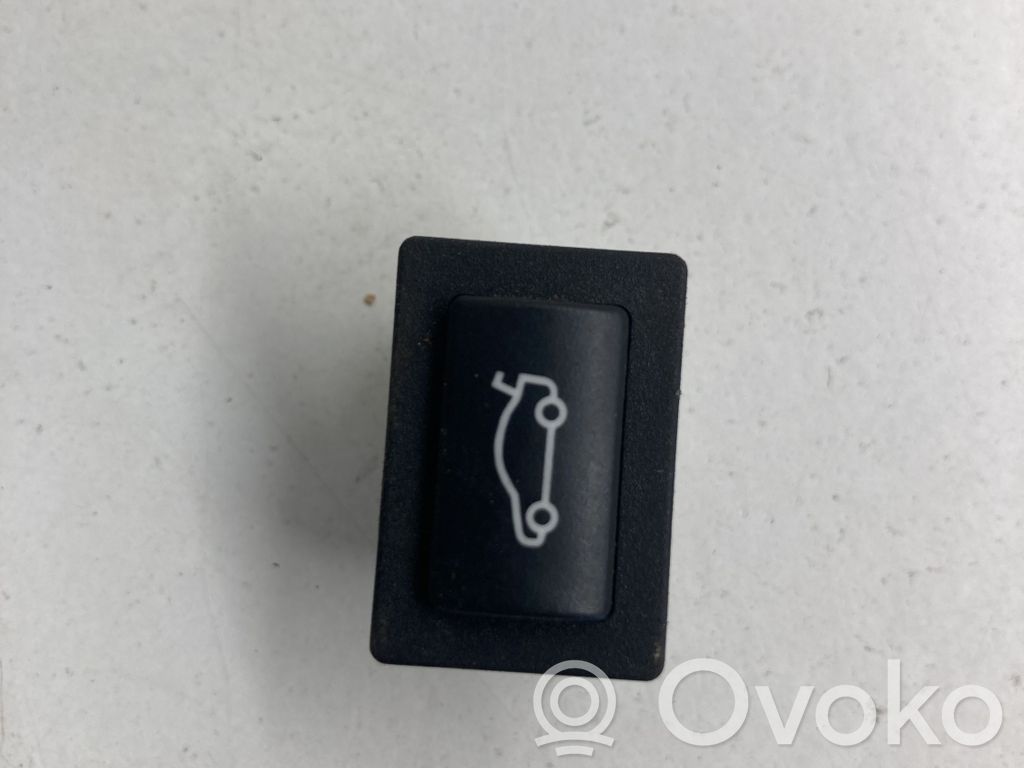 BMW 5 E60 E61 Tailgate opening switch 