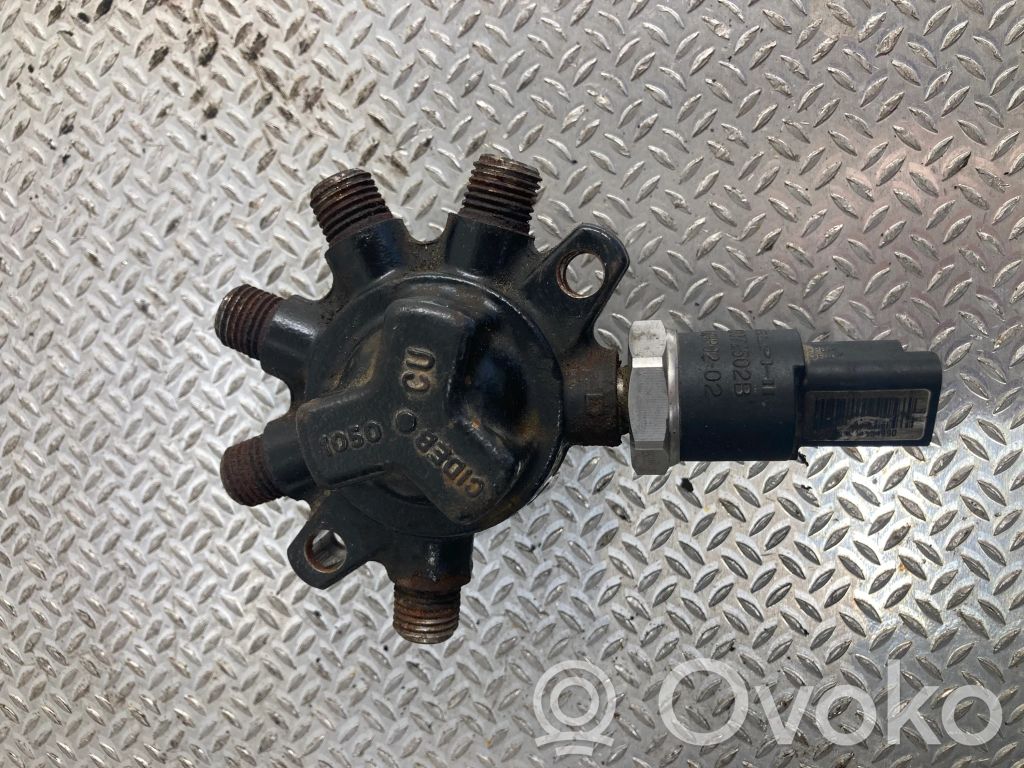 Ford Focus Fuel main line pipe 