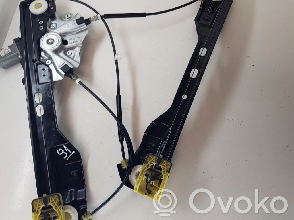 Opel Zafira C Elektryczny podnośnik szyby drzwi przednich 