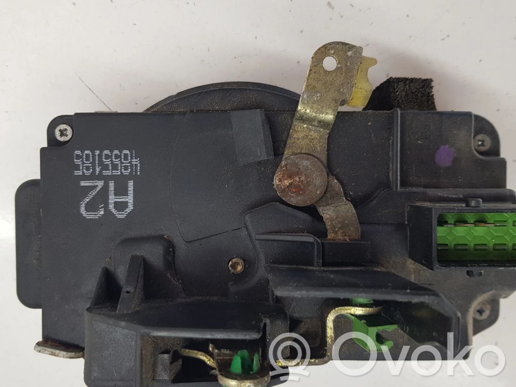 Saab 9-5 Priekšpusē slēdzene 