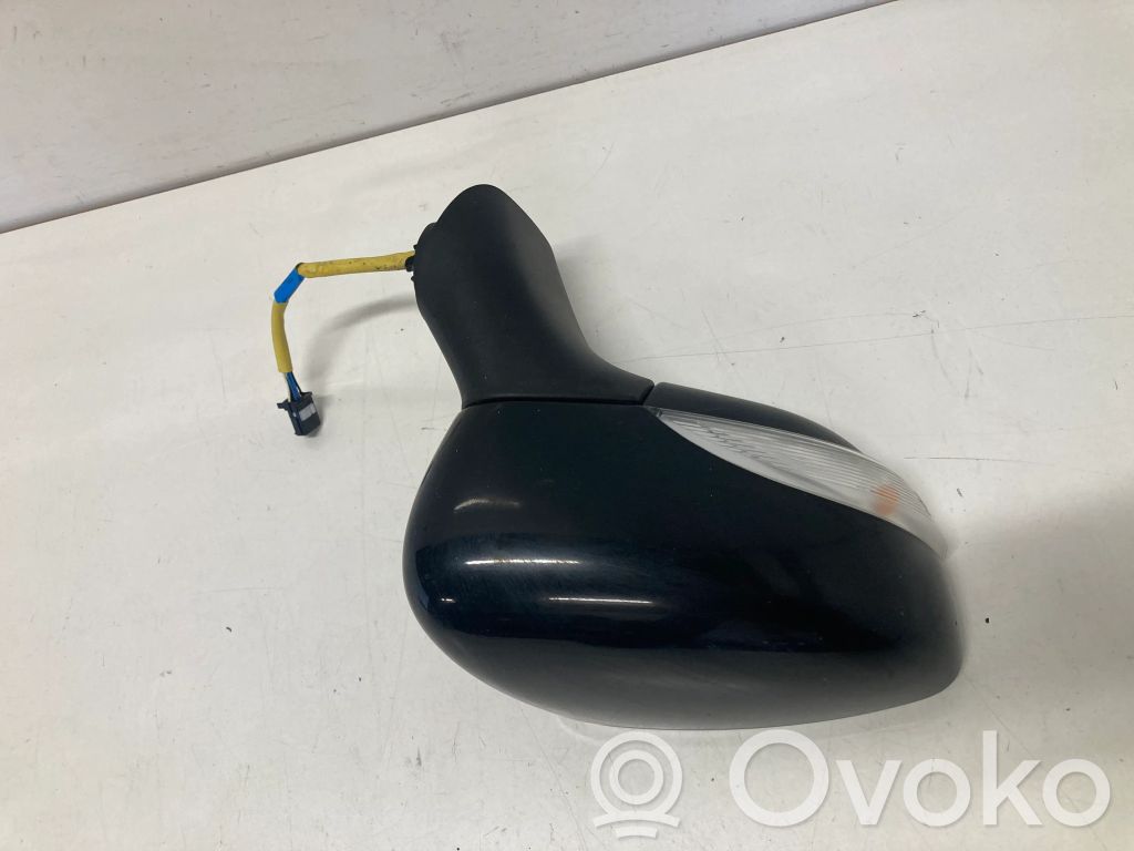 Renault Captur Front door electric wing mirror 
