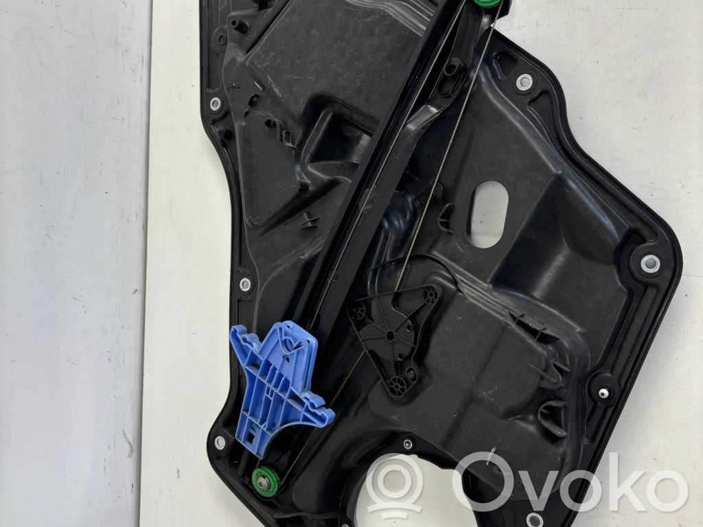 Volkswagen Tiguan Mecanismo para subir la puerta trasera sin motor 