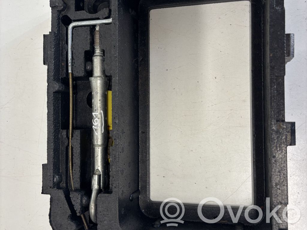 Citroen DS4 Caja de herramientas 