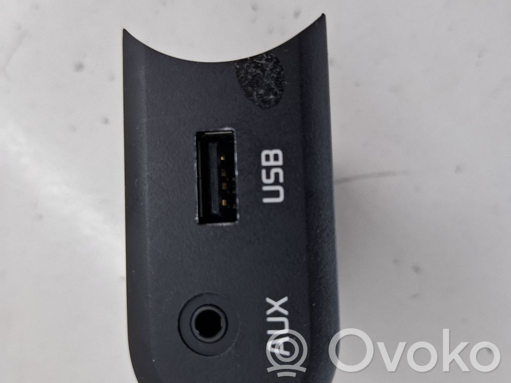 KIA Ceed Разъем USB 