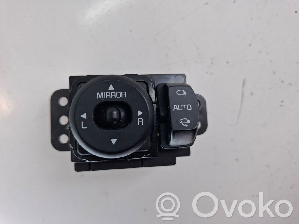 KIA Ceed Wing mirror switch 