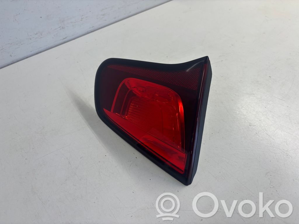 Citroen C3 Aizmugurējais lukturis pārsegā 