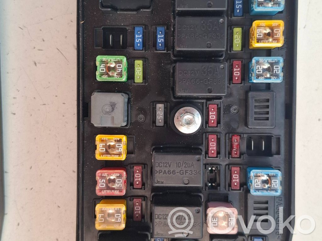 Opel Antara Juego de caja de fusibles 