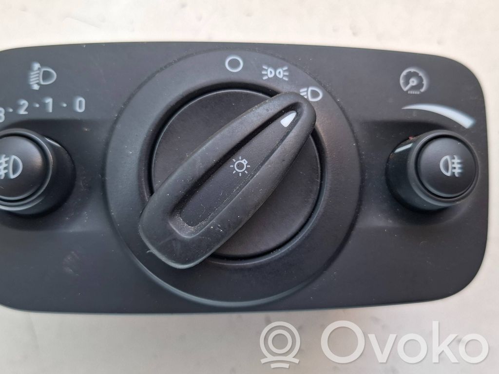 Ford C-MAX II Light switch 