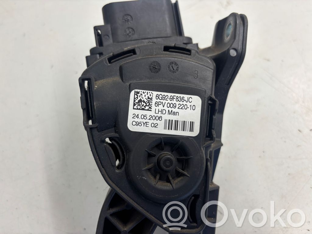 Ford S-MAX Akceleratoriaus pedalas 