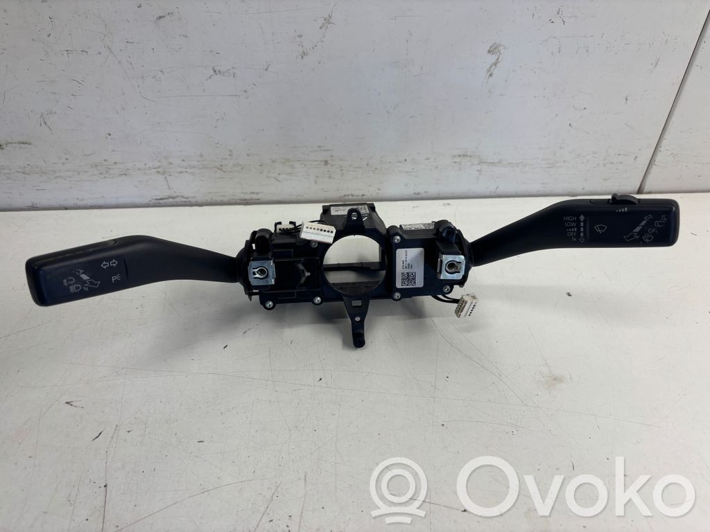 Volkswagen Tiguan Wiper turn signal indicator stalk/switch 