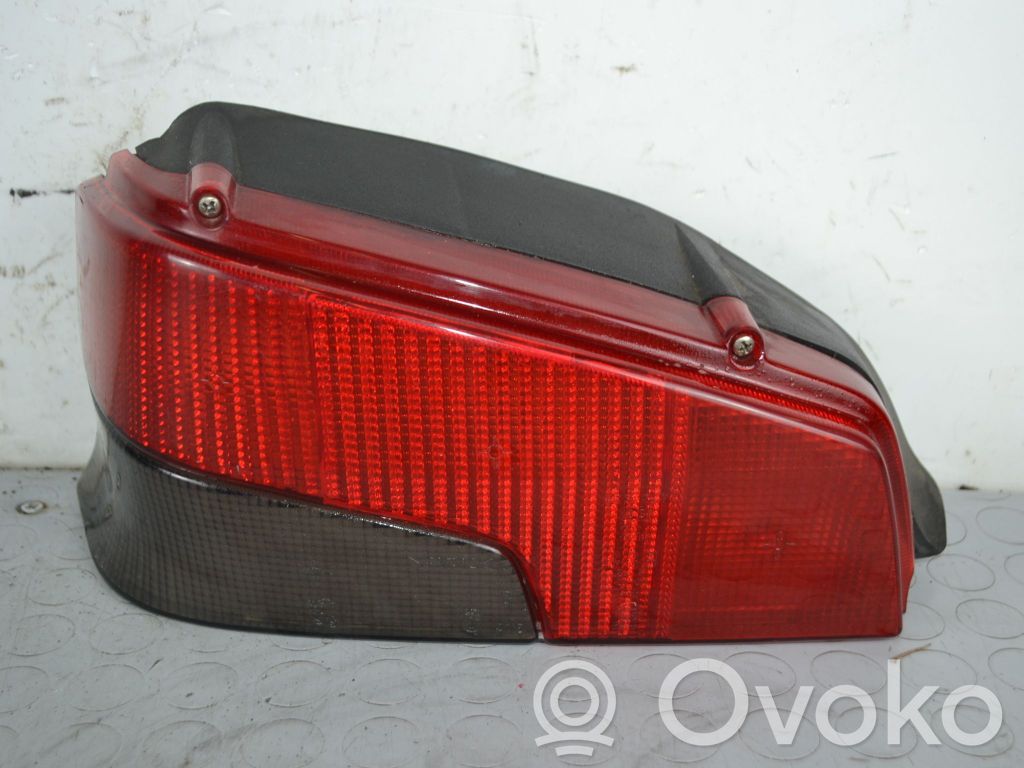 Peugeot 106 Задний фонарь в кузове 