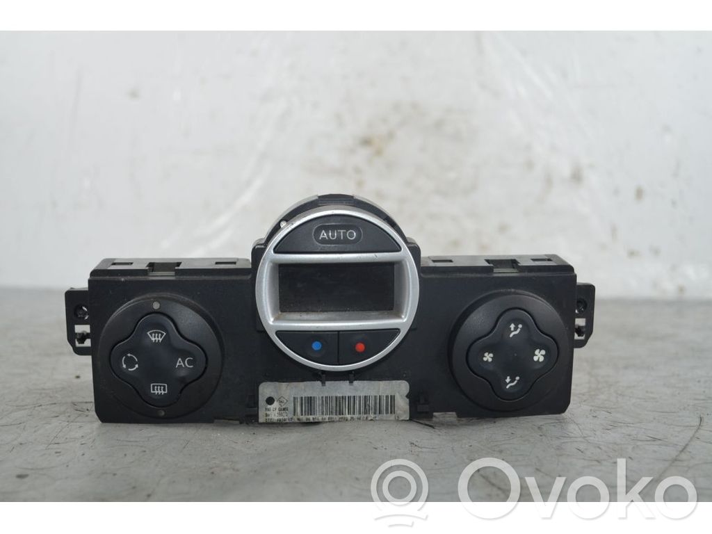 Renault Clio III Oro kondicionieriaus/ klimato/ pečiuko valdymo blokas (salone) 
