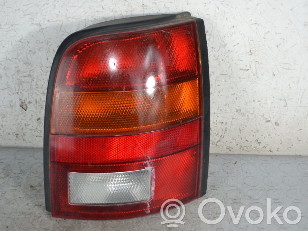 Nissan Micra Lampa tylna 