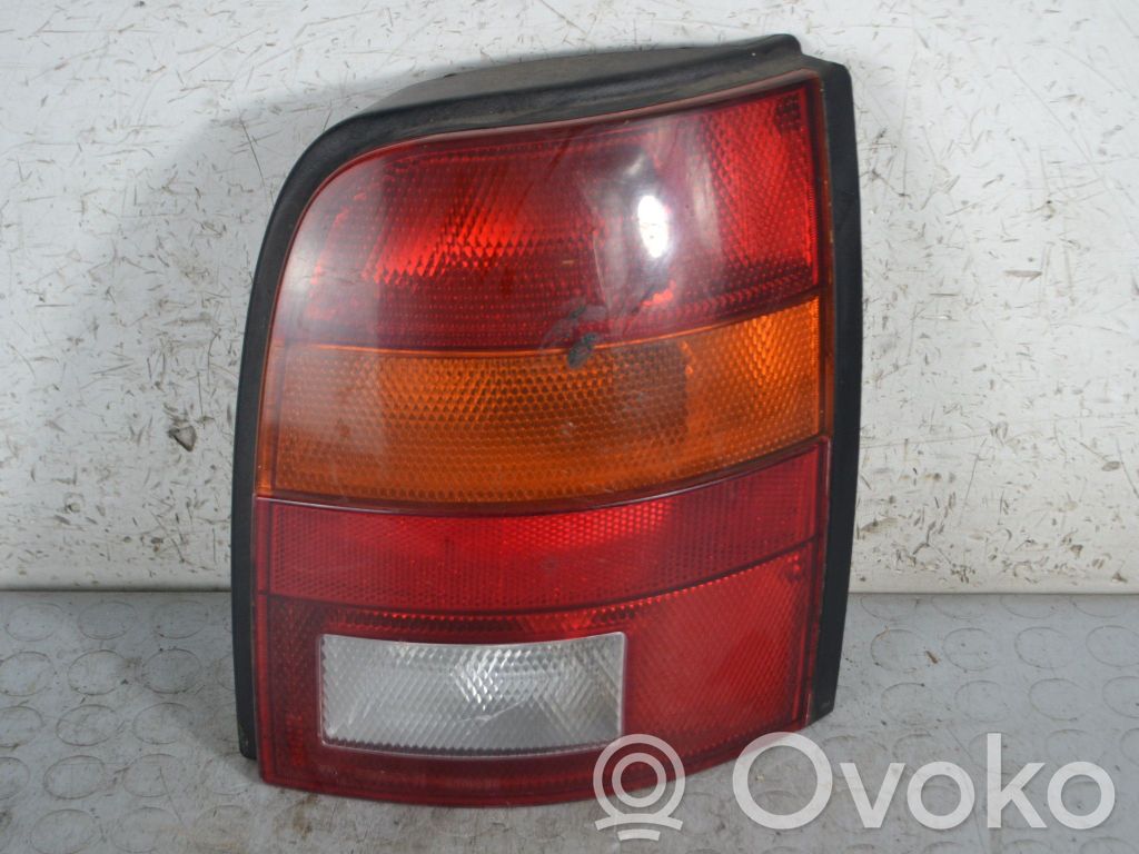 Nissan Micra Lampa tylna 