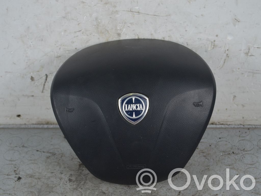 Lancia Ypsilon Ohjauspyörän turvatyyny 