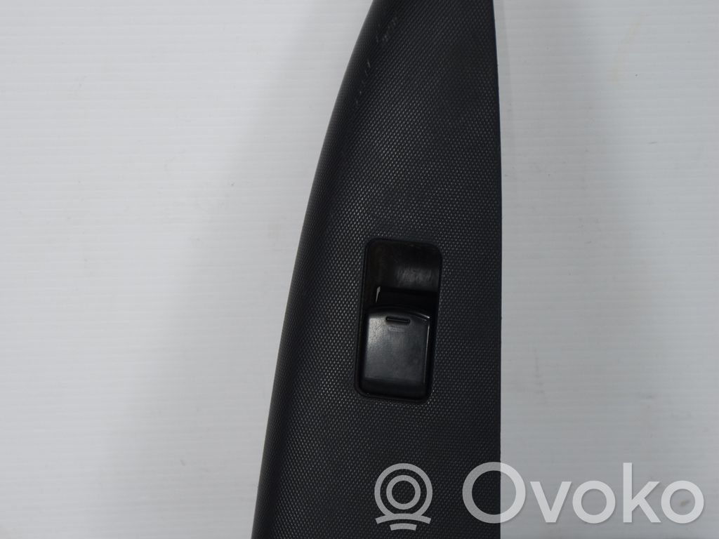 Nissan Note (E11) Electric window control switch 