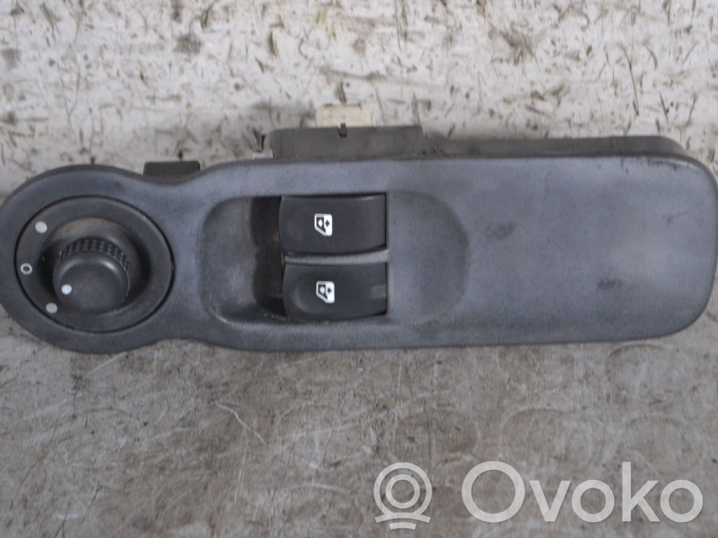 Renault Modus Electric window control switch 