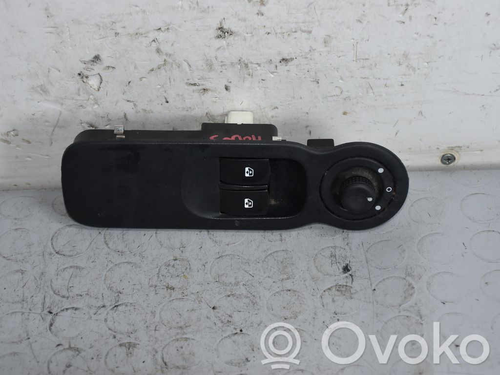 Renault Modus Electric window control switch 