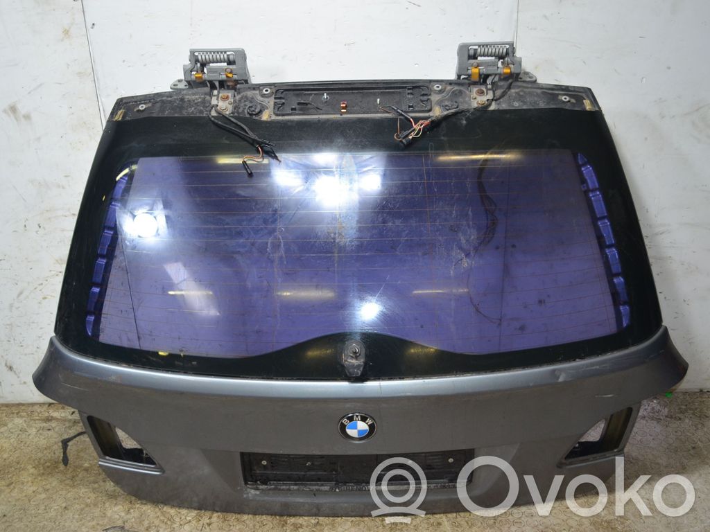 BMW 5 E60 E61 Задняя крышка (багажника) 