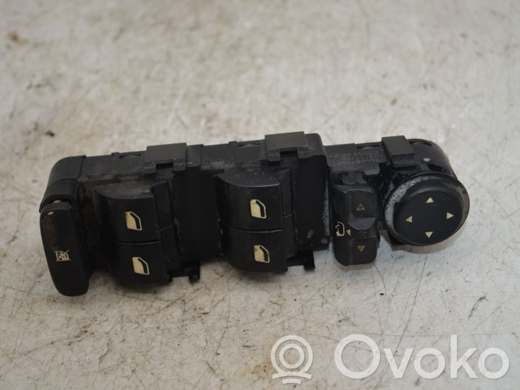 Peugeot 407 Electric window control switch 