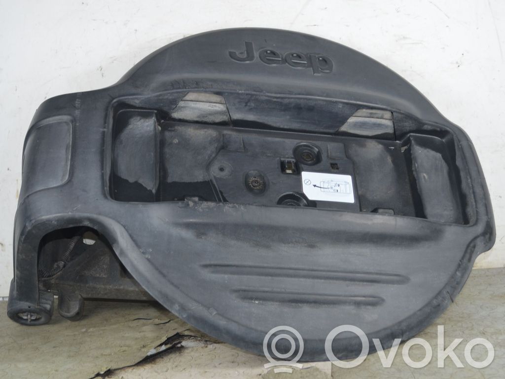 Jeep Cherokee KJ Wspornik montażowy koła zapasowego 