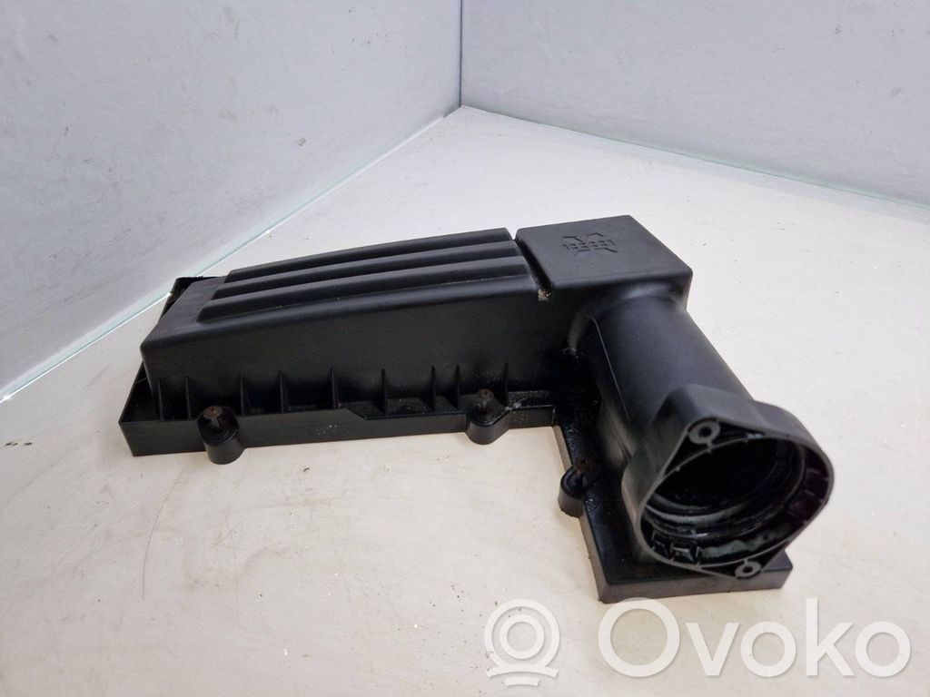 Volkswagen Golf VI Obudowa filtra powietrza 