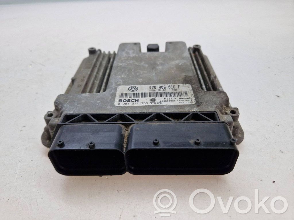 Volkswagen Touareg I Engine control unit/module 
