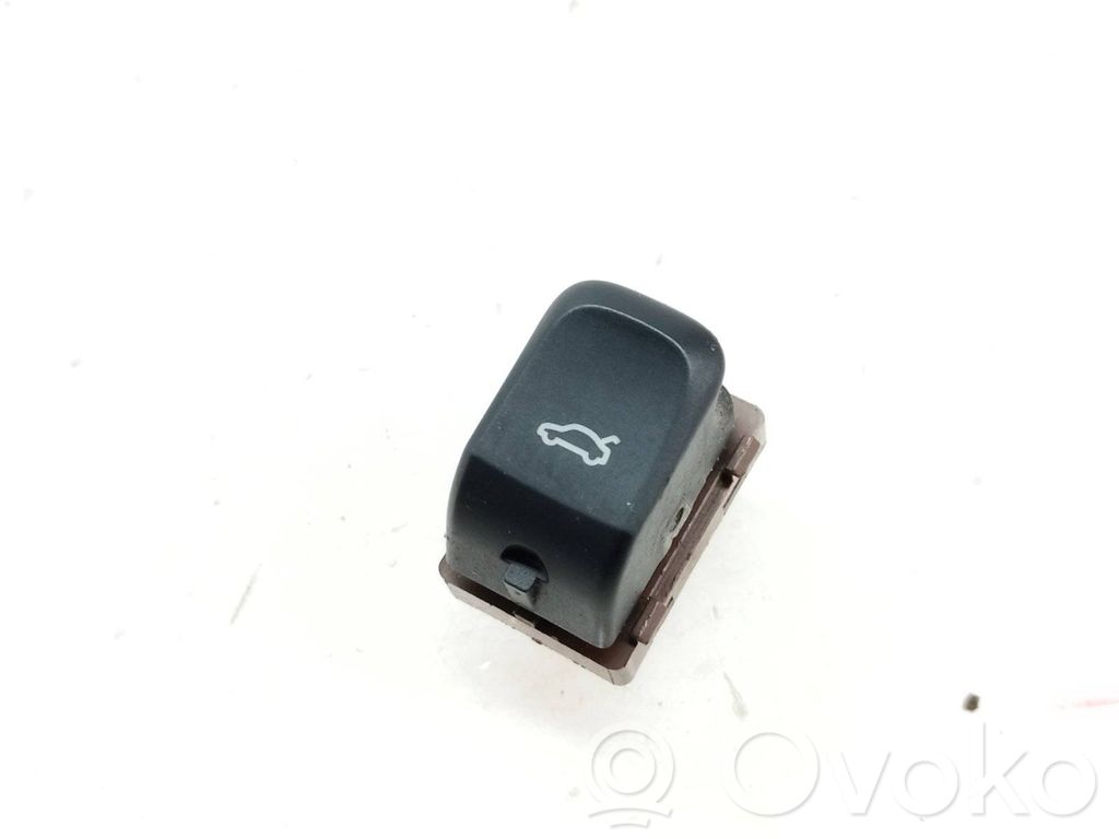 Audi A5 8T 8F Tailgate opening switch 