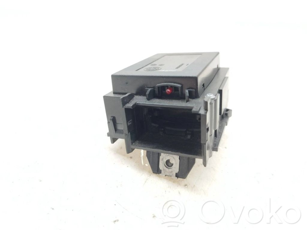 Volkswagen PASSAT B7 Ignition lock 