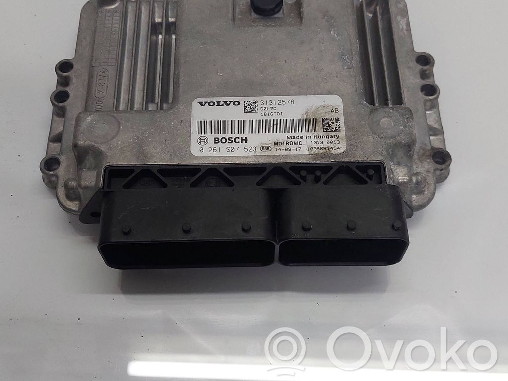 Volvo V40 Engine control unit/module 