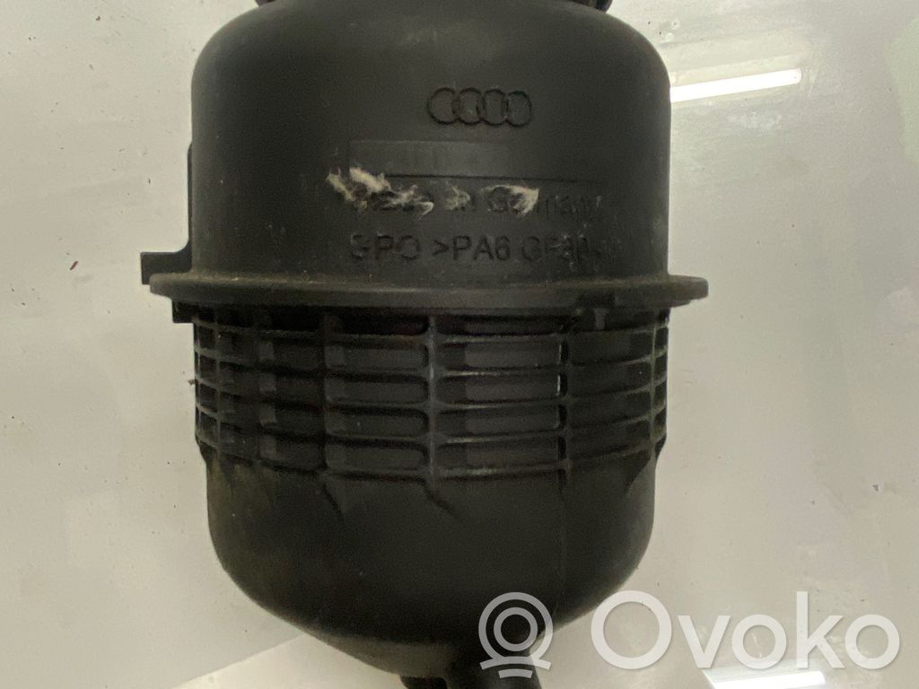 Audi A5 8T 8F Ohjaustehostimen nestesäiliö 