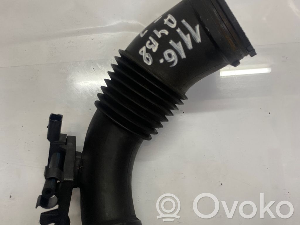 Audi A4 S4 B8 8K Šļūtene (-es) / caurule (-es) 
